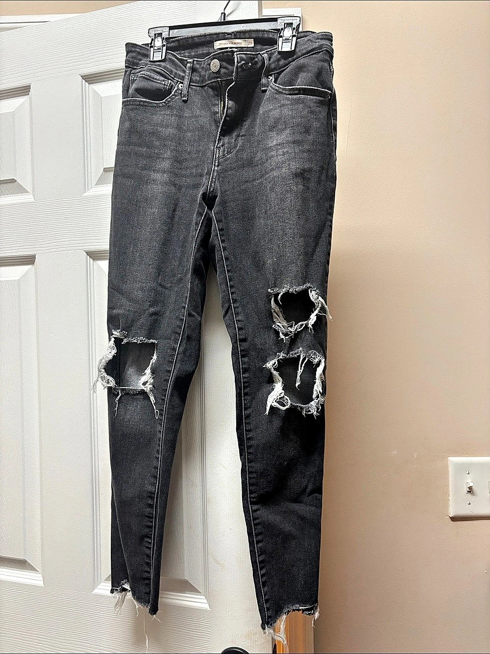 Levis 721 High Rise Skinny Distressed Skinny Jeans in Black Waist 28